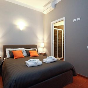 Kamer met een Queen Size Bed